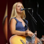 Tina Dickow