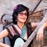 Rosie Flores