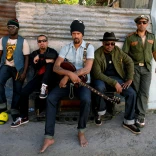 Michael Franti & Spearhead