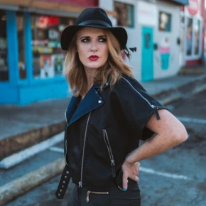 Elles Bailey