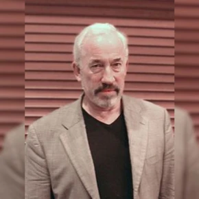 Simon Callow