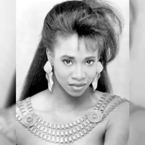 Debra Laws