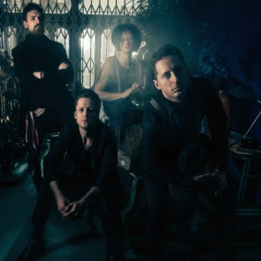 Carl Barât and The Jackals