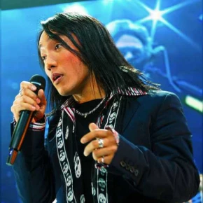 Arnel Pineda