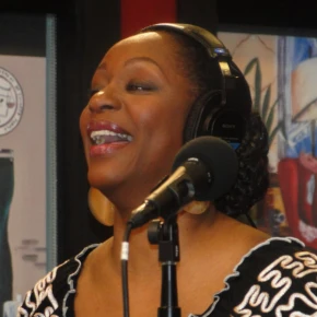 Regina Belle