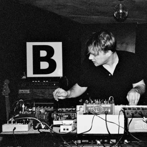 B1980