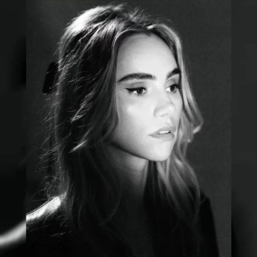 Suki Waterhouse
