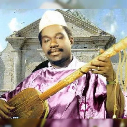 محمود ﯕينيا