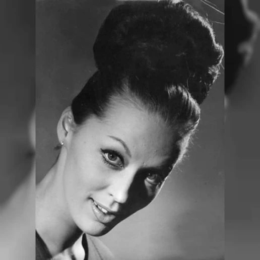 Lill Lindfors