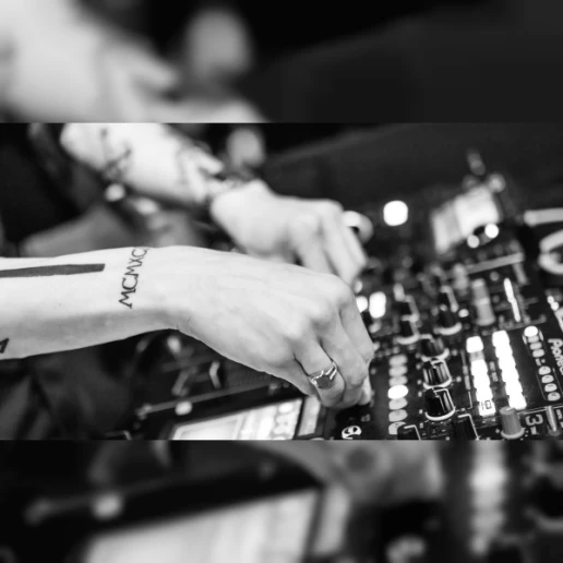 DJ EZ