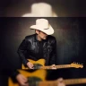 Brad Paisley w/ Avery Anna